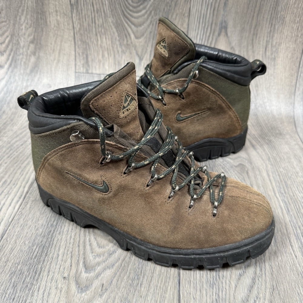 Vintage Women Nike Air ACG Regrind Suede Leather 980406 Size 8 Hiking Trail Boot